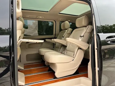 Mercedes-Benz V-Class 2021, 90000 км, за 27258.37 USD - фото 7