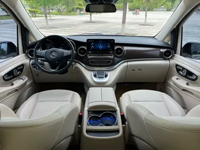 Mercedes-Benz V-Class 2021, 90000 км, за 27258.37 USD - фото 9