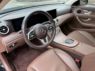 Mercedes-Benz E-Class 2020, 112000 км, за 27451.32 USD