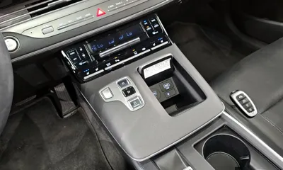 Hyundai Grandeur 2020, 39065 км, за 14212.07 USD - фото 9