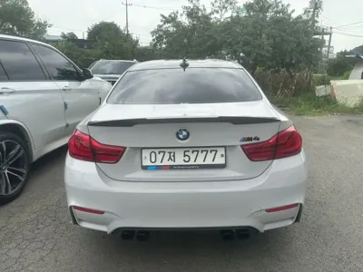 BMW M4 2018, 83000 км, за 32428.2 USD