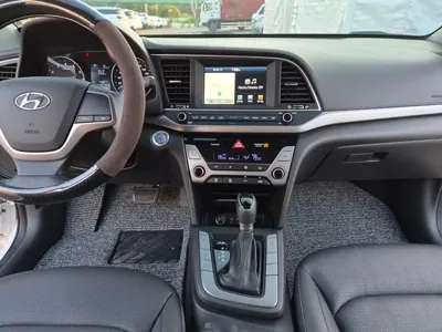 Hyundai Avante 2016, 171000 км, за 4553.74 USD - фото 15