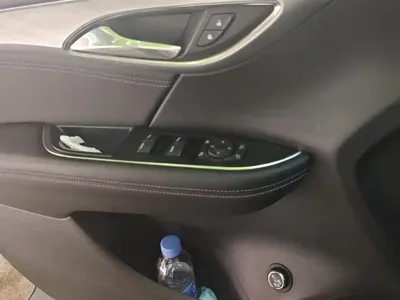 Buick Envision S 2025, 8900 км, за 18245.67 USD - фото 7
