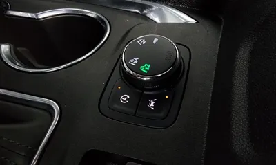 ChevroletGMDaewoo Traverse 2022, 18321 км, за 19478.84 USD - фото 19