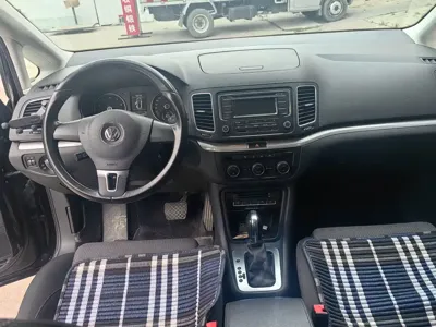 Volkswagen Sharan 2016, 130000 км, за 6989.27 USD - фото 11