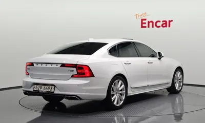 Volvo S90 2020, 67297 км, за 16245.2 USD - фото 2