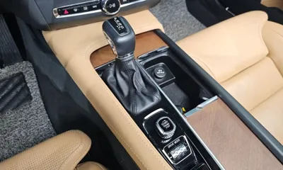 Volvo S90 2020, 67297 км, за 16245.2 USD - фото 9