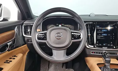 Volvo S90 2020, 67297 км, за 16245.2 USD - фото 13