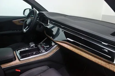 Audi Q7 2025, 950 км, за 60391.23 USD - фото 17