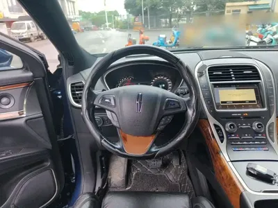 Lincoln MKX 2017, 160600 км, за 6819.02 USD