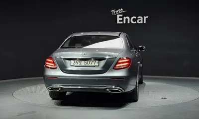Mercedes-Benz E-Class 2019, 87348 км, за 15798.53 USD