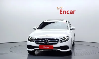 Mercedes-Benz E-Class 2017, 93296 км, за 13742.98 USD