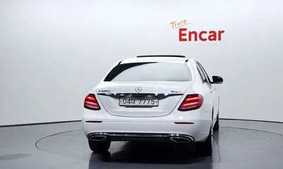 Mercedes-Benz E-Class 2017, 93296 км, за 13742.98 USD