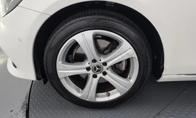 Mercedes-Benz E-Class 2017, 93296 км, за 13742.98 USD