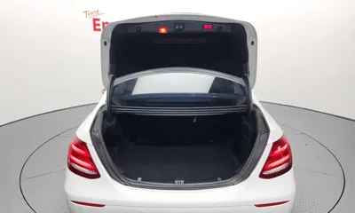 Mercedes-Benz E-Class 2017, 93296 км, за 13742.98 USD - фото 20