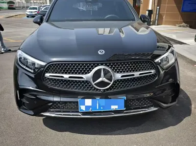 Mercedes-Benz GLC 2025, 12000 км, за 47056.18 USD
