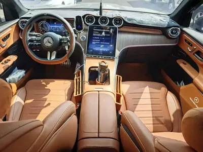 Mercedes-Benz GLC 2025, 12000 км, за 47056.18 USD - фото 7