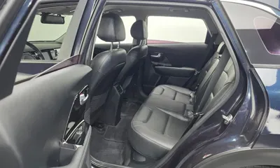 Kia Niro 2018, 72491 км, за 10437.18 USD - фото 12