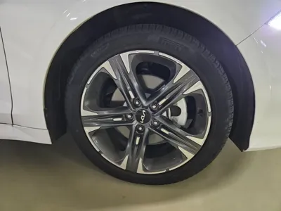 Kia K5 2023, 60000 км, за 8021.84 USD - фото 16