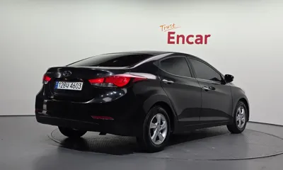 Hyundai Avante 2016, 105525 км, за 3122.56 USD