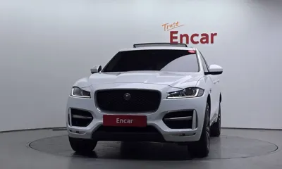 Jaguar F-Pace 2018, 124460 км, за 10253.88 USD