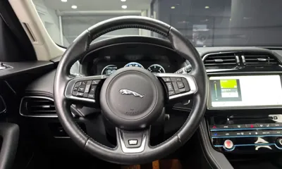 Jaguar F-Pace 2018, 124460 км, за 10253.88 USD - фото 14