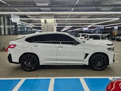 BMW X4M 2025, 4455 км, за 59492.37 USD - фото 12