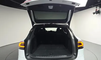 Tesla Model X 2018, 19736 км, за 49961.01 USD - фото 26