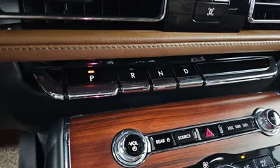 Lincoln Aviator 2022, 53038 км, за 21990.29 USD - фото 9