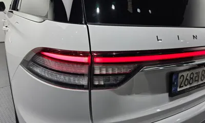 Lincoln Aviator 2022, 53038 км, за 21990.29 USD - фото 23