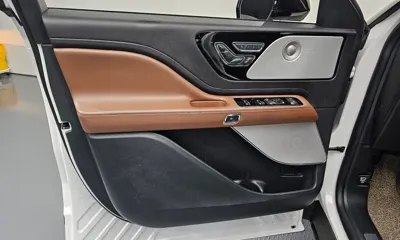 Lincoln Aviator 2022, 53038 км, за 21990.29 USD - фото 24