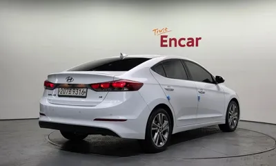 Hyundai Avante 2018, 101881 км, за 7006.88 USD