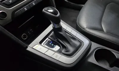 Hyundai Avante 2018, 101881 км, за 6958.12 USD - фото 9