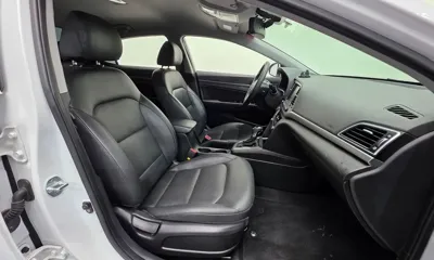 Hyundai Avante 2018, 101881 км, за 6958.12 USD - фото 10