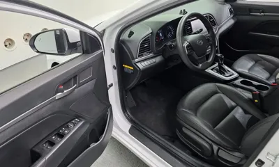 Hyundai Avante 2018, 101881 км, за 6958.12 USD - фото 11