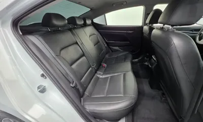 Hyundai Avante 2018, 101881 км, за 6958.12 USD - фото 20