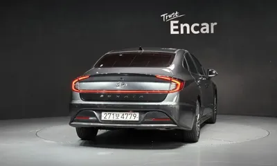 Hyundai Sonata 2022, 71125 км, за 14702.07 USD