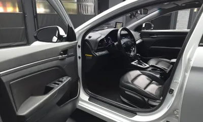 Hyundai Avante 2019, 90835 км, за 5523.03 USD - фото 10