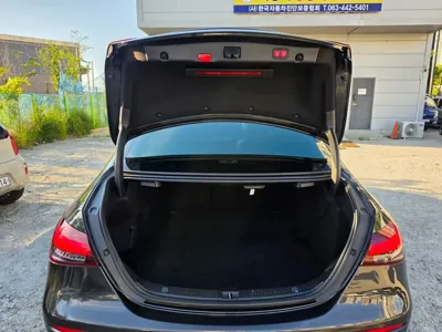 Mercedes-Benz E-Class 2022, 137180 км, за 24737.89 USD - фото 7