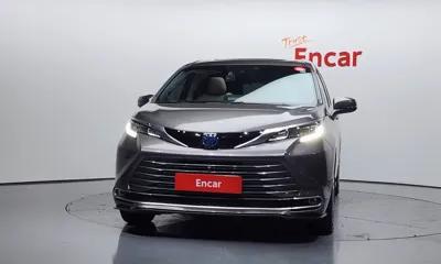 Toyota Sienna 2023, 49958 км, за 34453.61 USD