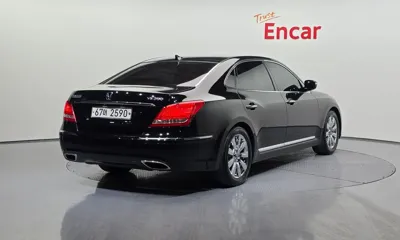 Hyundai Equus 2010, 112831 км, за 3841.06 USD