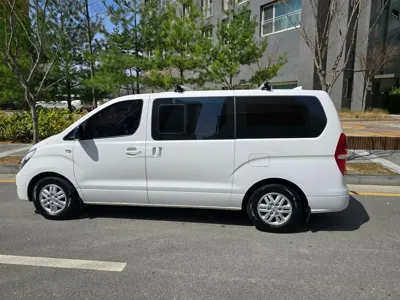 Hyundai Starex 2017, 115663 км, за 8794.79 USD