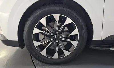 Kia Canival 2023, 63921 км, за 15798.53 USD