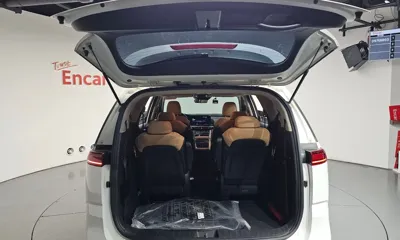 Kia Canival 2023, 63921 км, за 15798.53 USD - фото 20