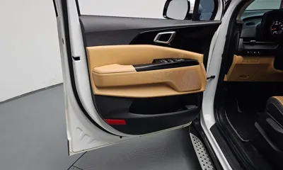 Kia Canival 2023, 63921 км, за 15798.53 USD - фото 24