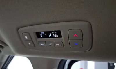 Kia Canival 2023, 63921 км, за 15798.53 USD - фото 33