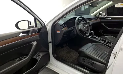 Volkswagen Passat 2018, 65458 км, за 14006.52 USD - фото 10