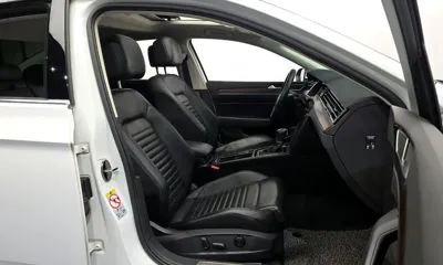 Volkswagen Passat 2018, 65458 км, за 14006.52 USD - фото 26
