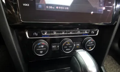 Volkswagen Passat 2018, 65458 км, за 14006.52 USD - фото 28