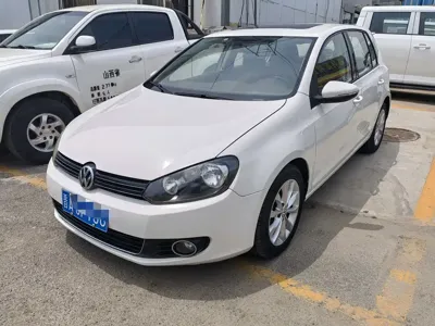 Volkswagen Golf 2013, 122000 км, за 3943.42 USD